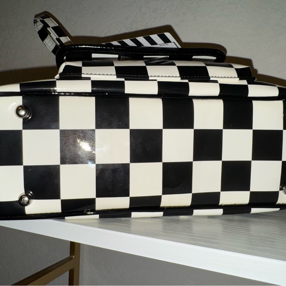 Black and White Checkered Satchel - Picture 3 of 4